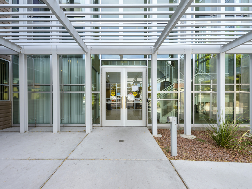 HU_Entrance